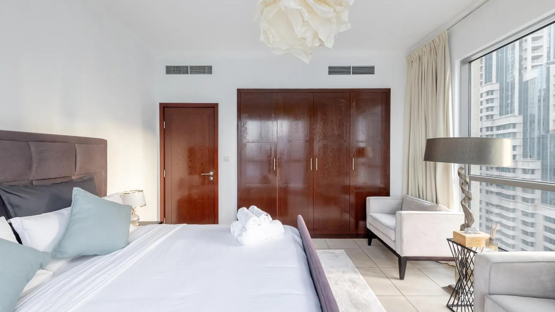 Апартаменты Burj And Fountain View 3Br Plus Maids Дубай