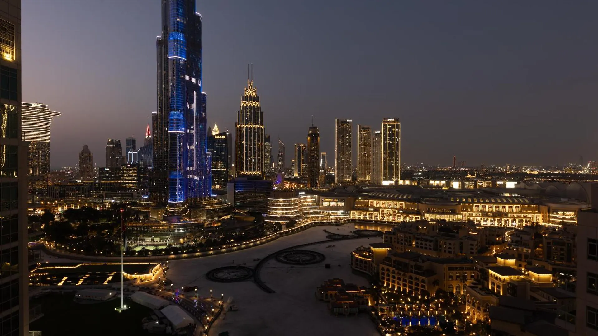 Burj And Fountain View 3Br Plus Maids Дубай Апартаменты