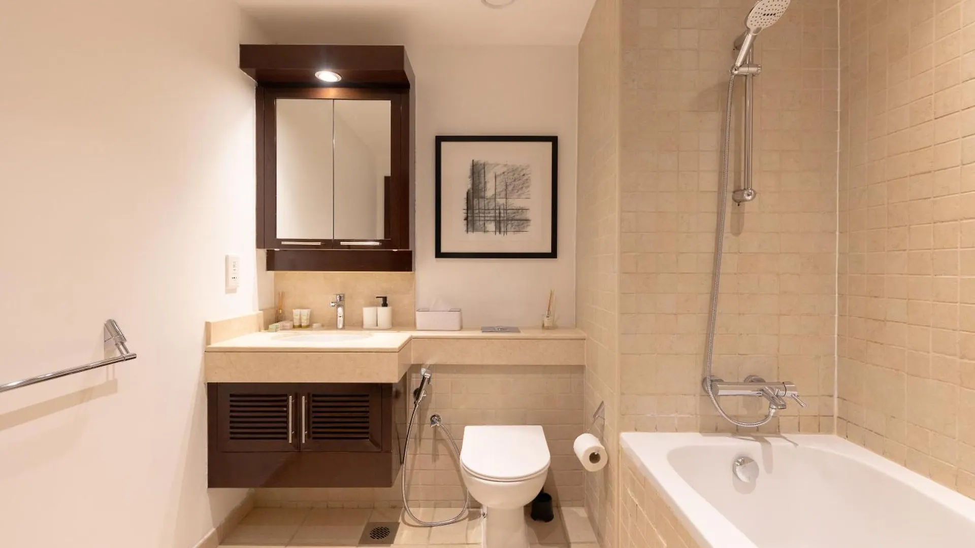 Burj And Fountain View 3Br Plus Maids Дубай