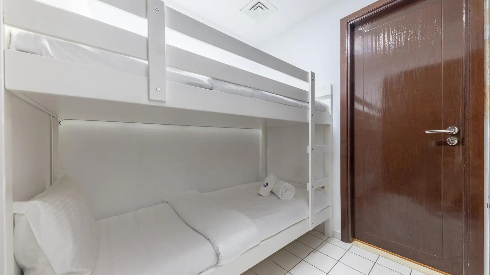 Burj And Fountain View 3Br Plus Maids Dubai 0*,  United Arab Emirates
